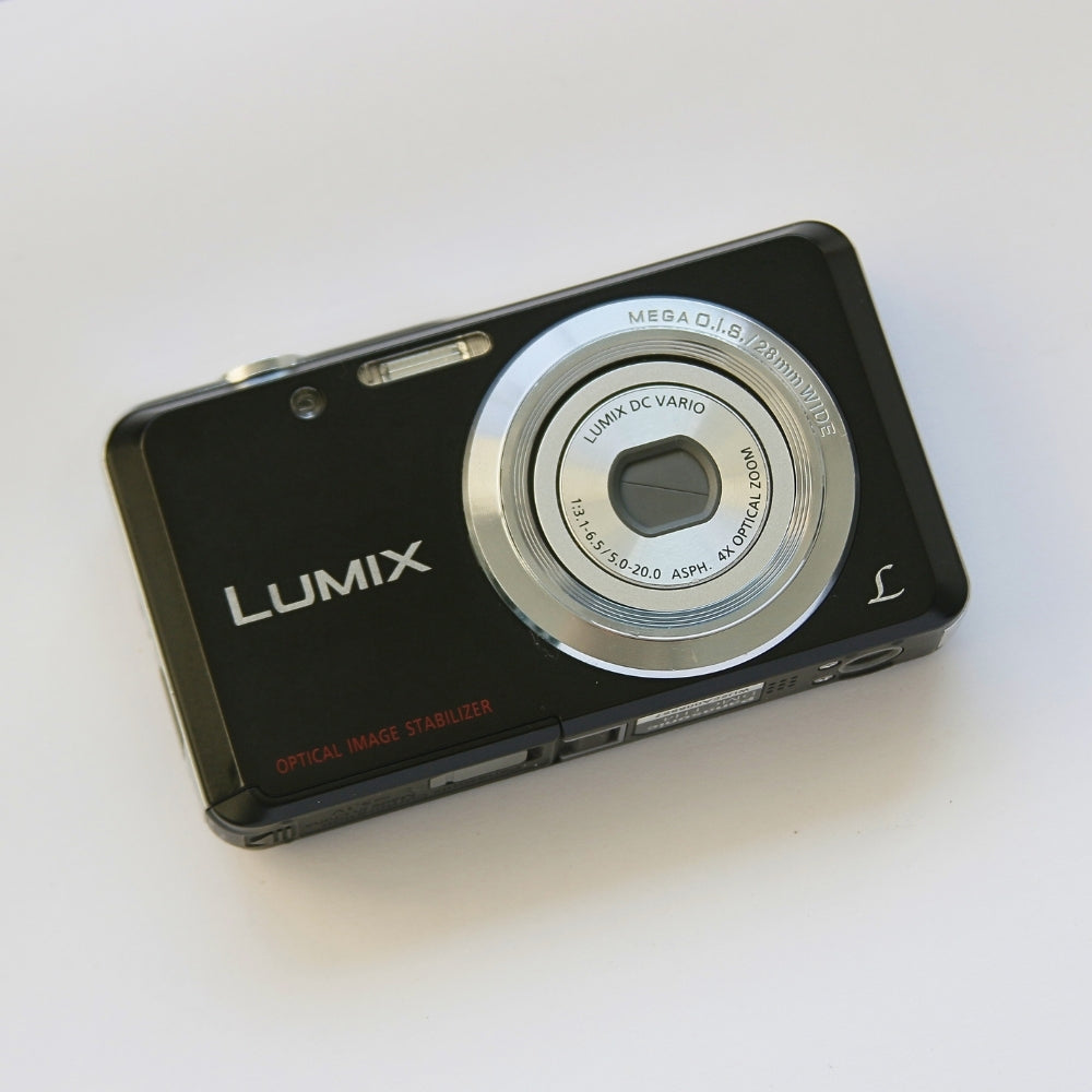 Panasonic LUMIX DMC-FH4