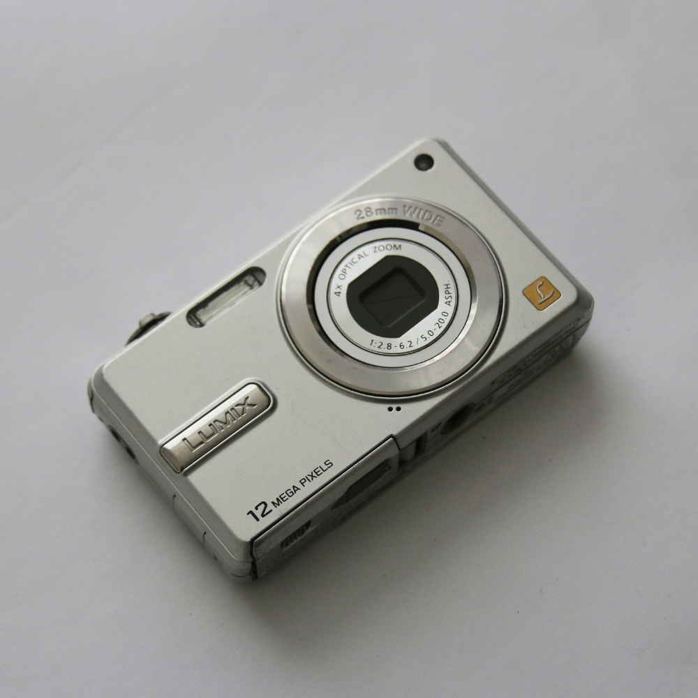 Panasonic Lumix DMC-F3
