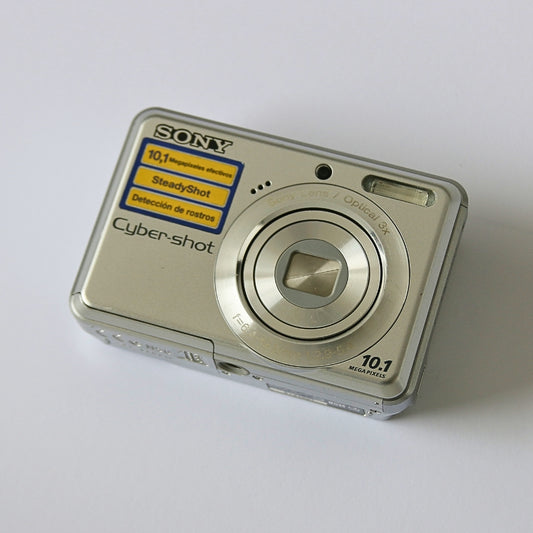 Sony Cyber-shot DSC-S930