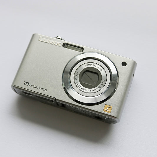 Panasonic Lumix DMC-F2