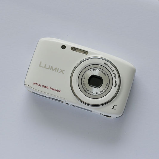 Panasonic LUMIX DMC-S2