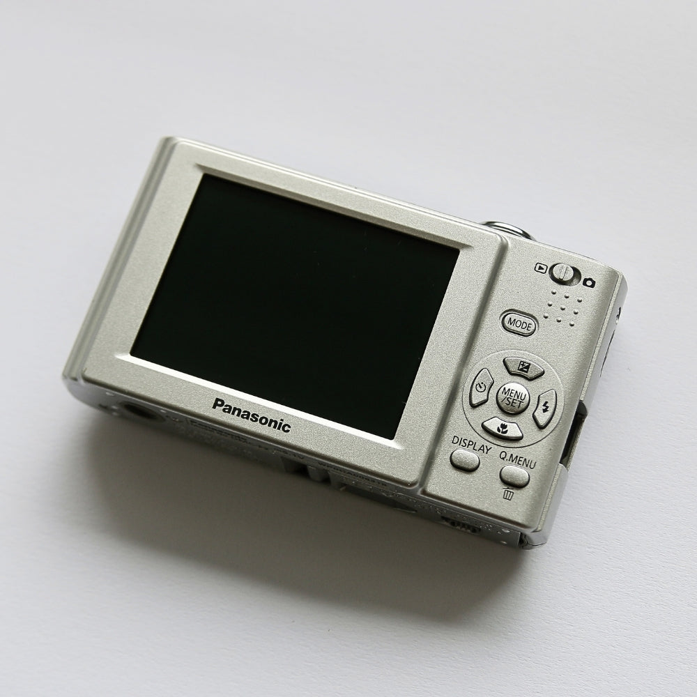 Panasonic Lumix DMC-F2