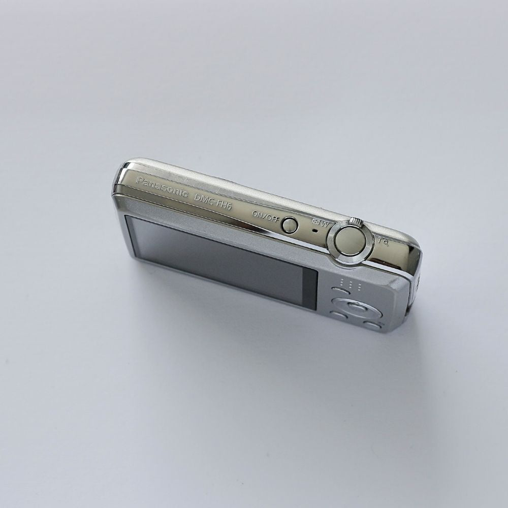 Panasonic LUMIX DMC-FH6