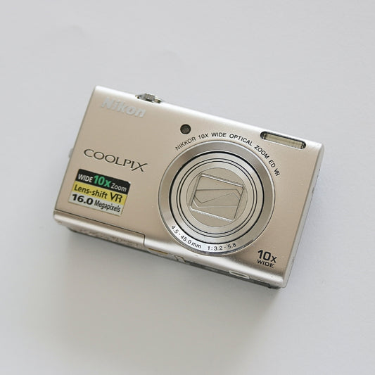 Nikon COOLPIX S6200