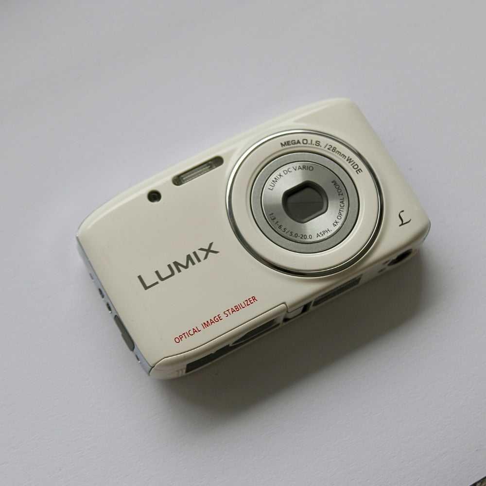 Panasonic LUMIX DMC-S2