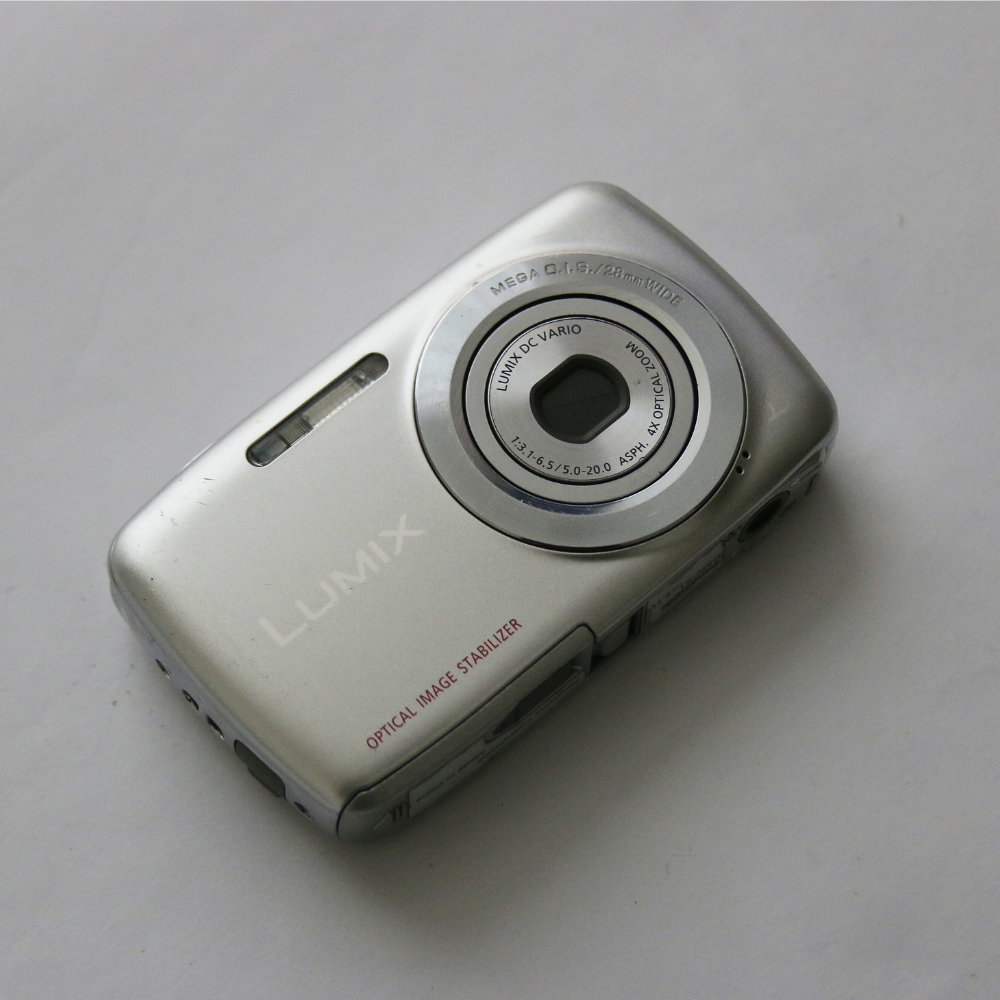 Panasonic LUMIX DMC-S1