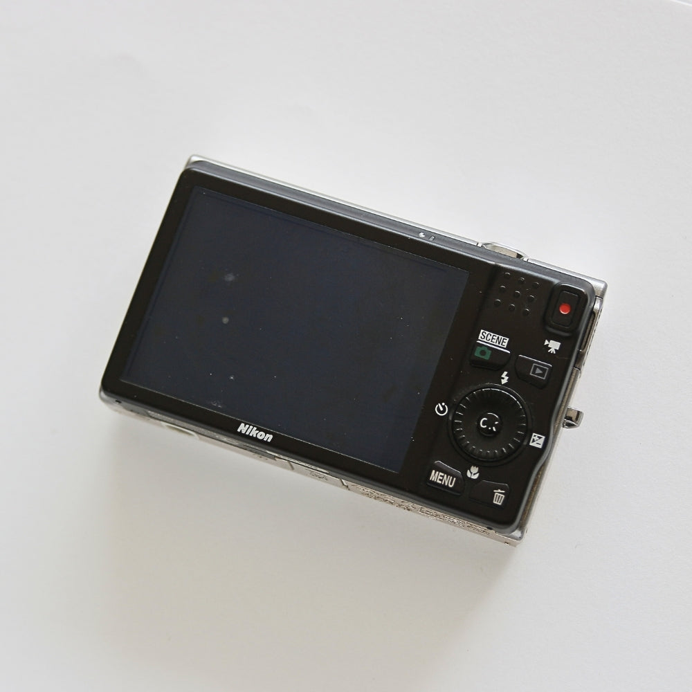 Nikon COOLPIX S6200