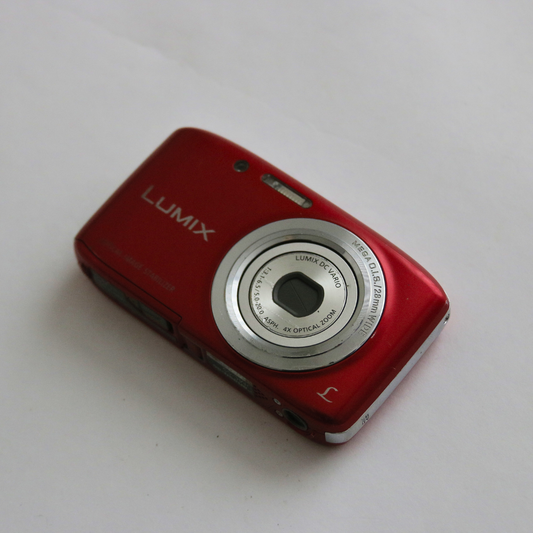 Panasonic LUMIX DMC-S5