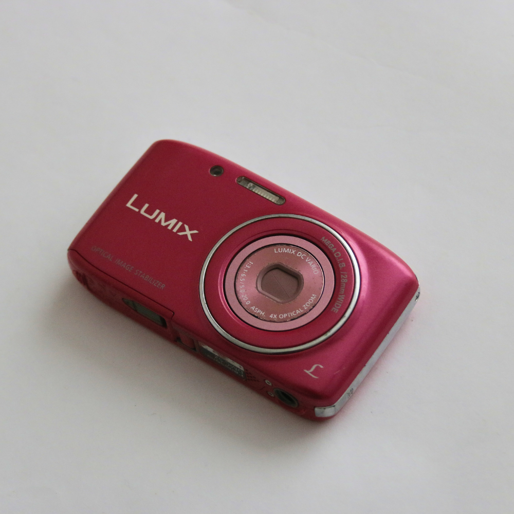 Panasonic LUMIX DMC-S2