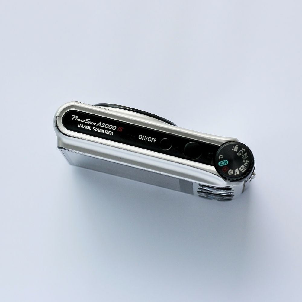 Canon PowerShot A3000 IS