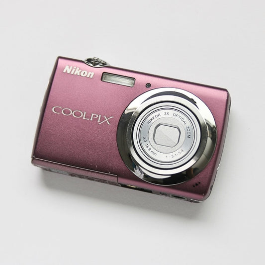 Nikon COOLPIX S220