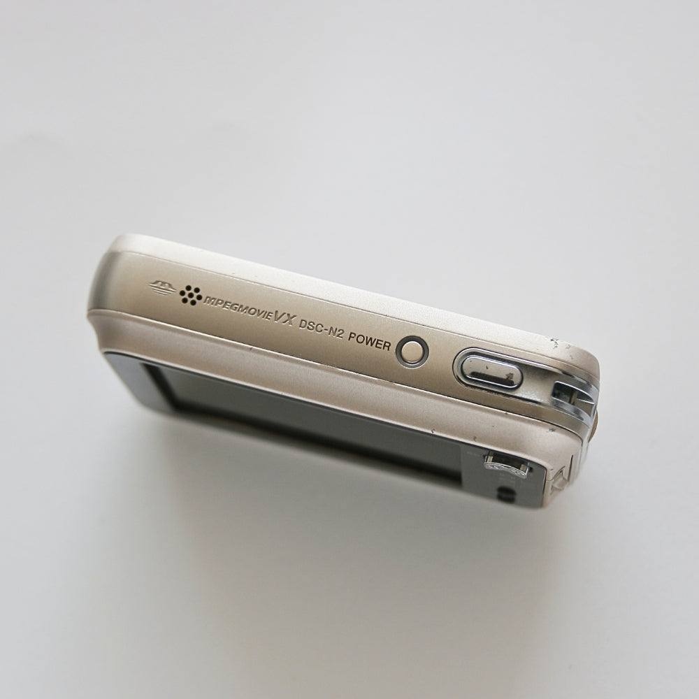Sony Cyber-shot DSC-N2