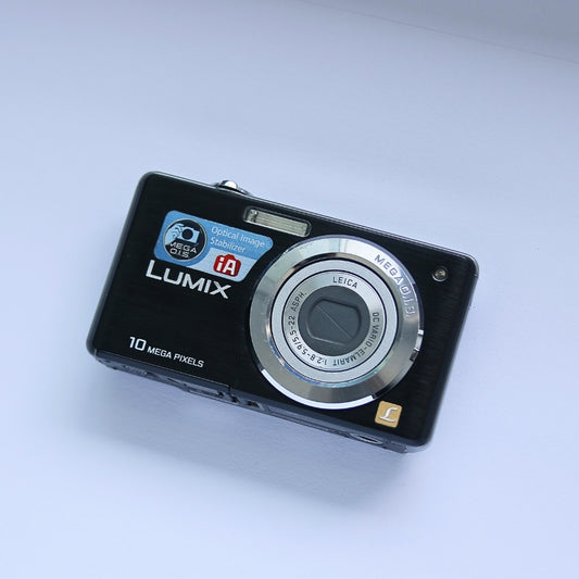Panasonic LUMIX DMC-FS7