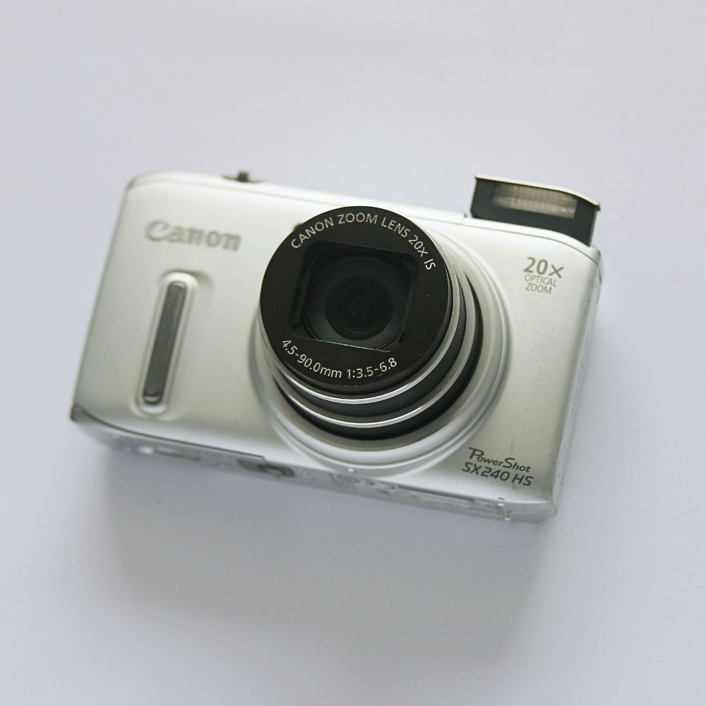 Canon PowerShot SX240 HS