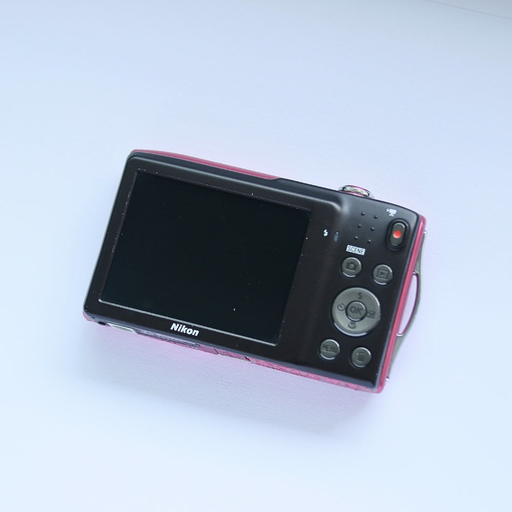 Nikon COOLPIX S3300