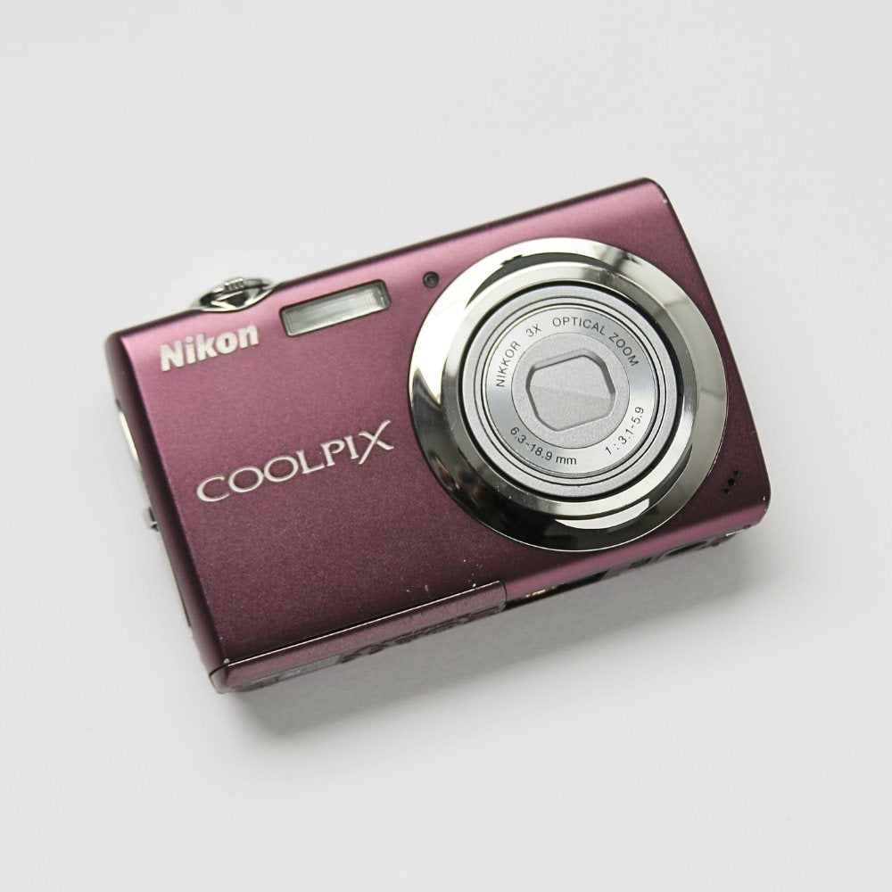 Nikon COOLPIX S220