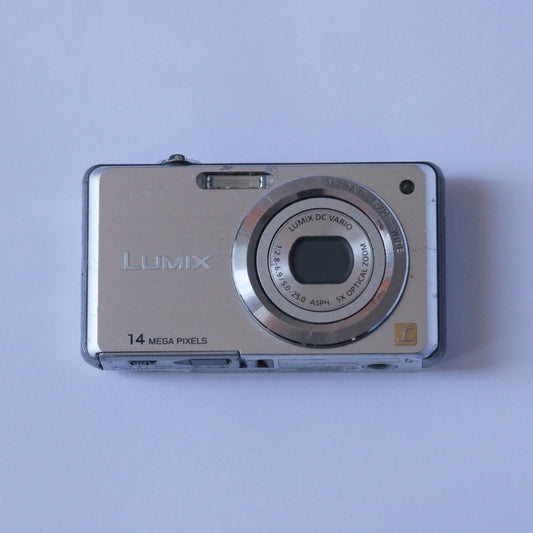 Panasonic LUMIX DMC-FH3