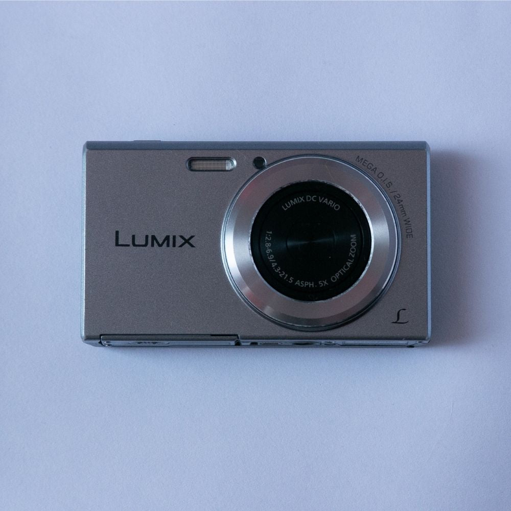 Panasonic LUMIX DMC-FH12