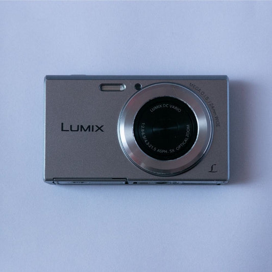 Panasonic LUMIX DMC-FH12