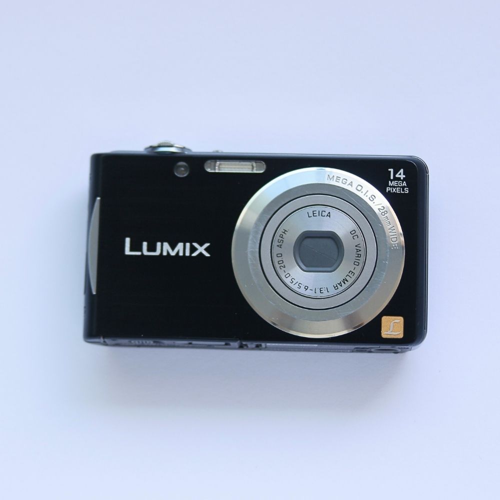 Panasonic LUMIX DMC-FH2