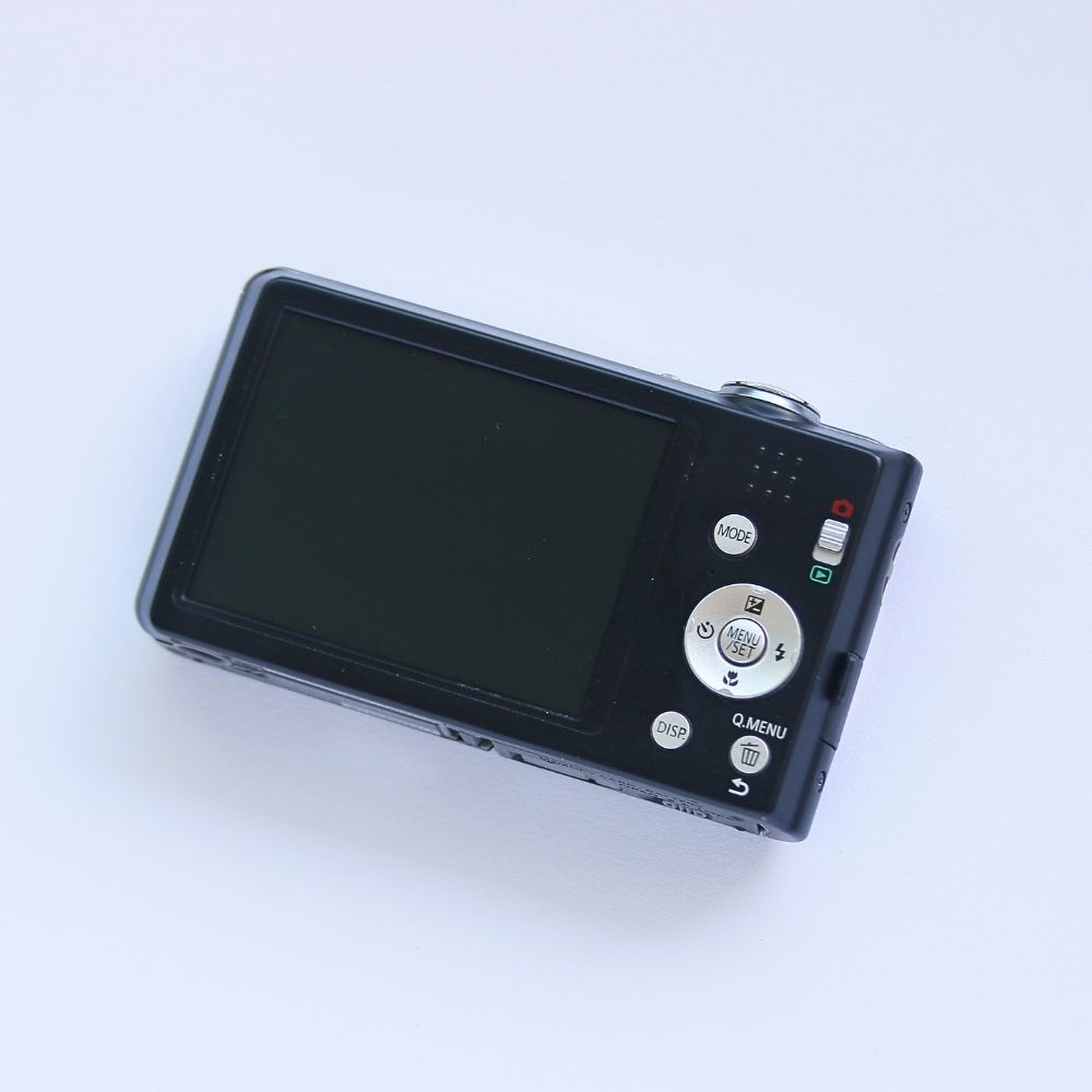 Panasonic LUMIX DMC-FH2