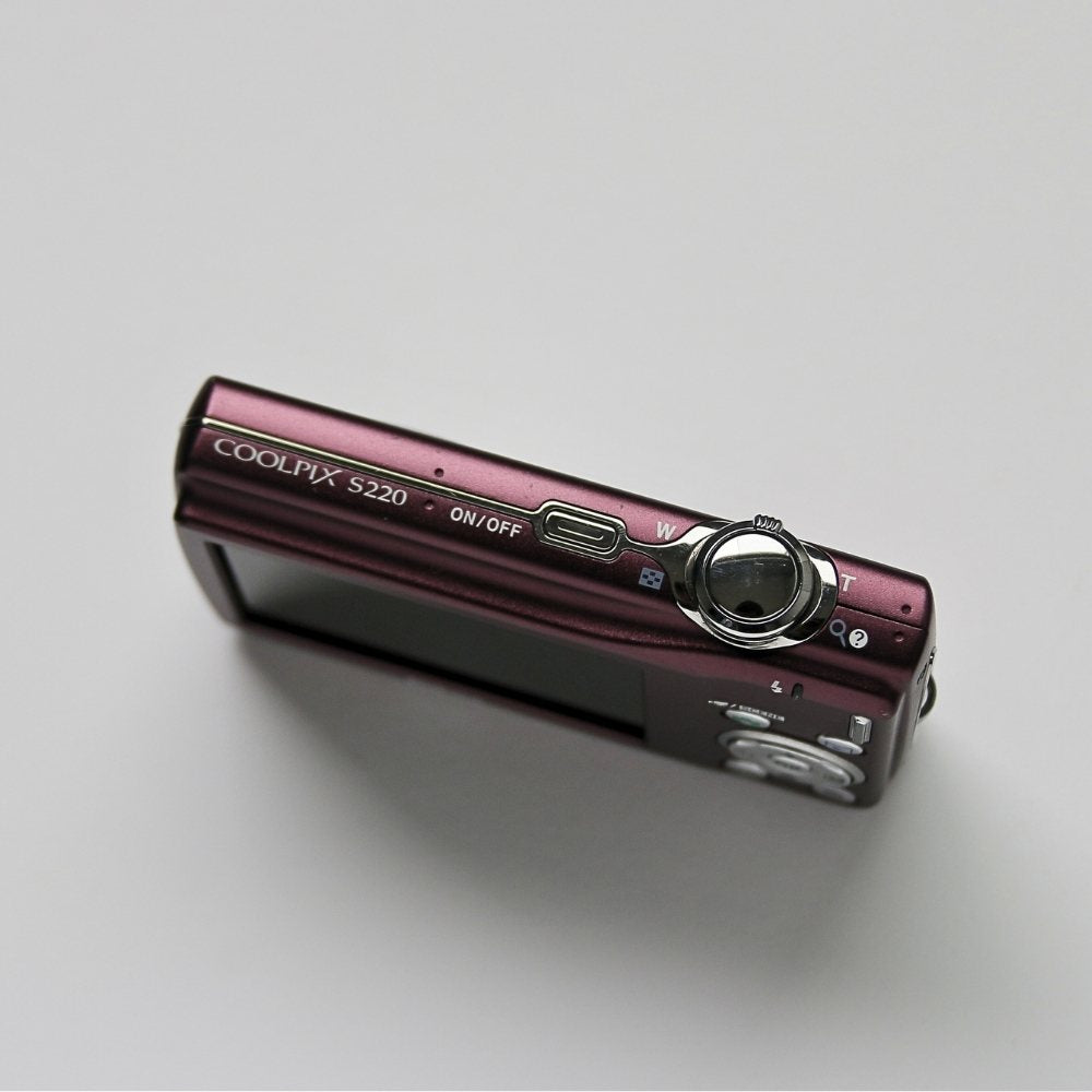 Nikon COOLPIX S220