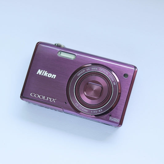 Nikon Coolpix S5200
