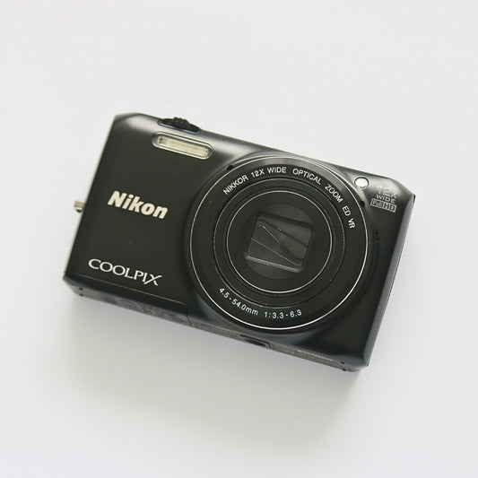 Nikon COOLPIX S6800