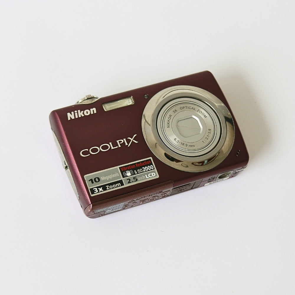 Nikon COOLPIX S220