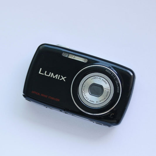 Panasonic LUMIX DMC-S3