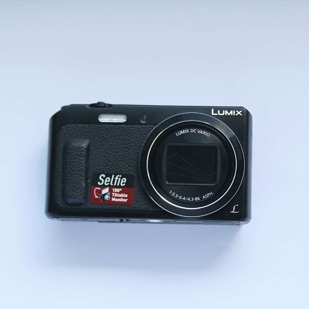 Panasonic LUMIX DMC-ZS45 Selfie