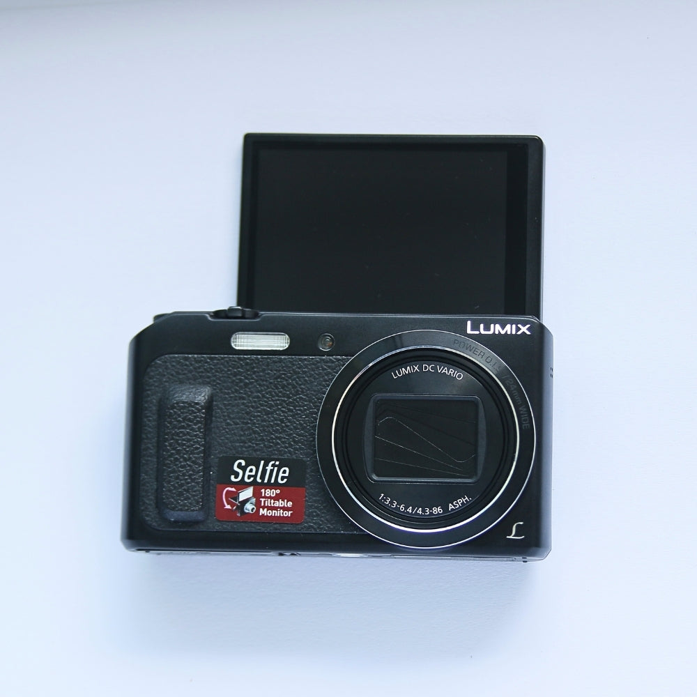 Panasonic LUMIX DMC-ZS45 Selfie