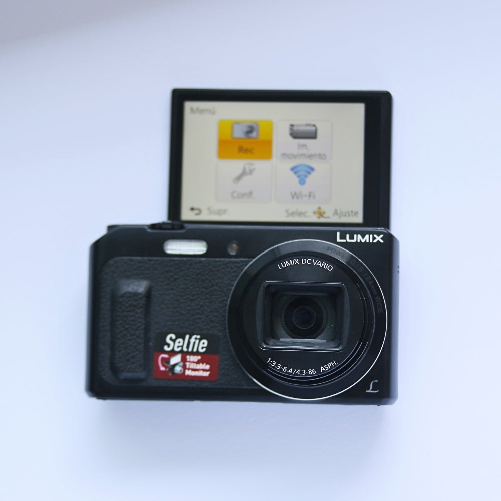 Panasonic LUMIX DMC-ZS45 Selfie