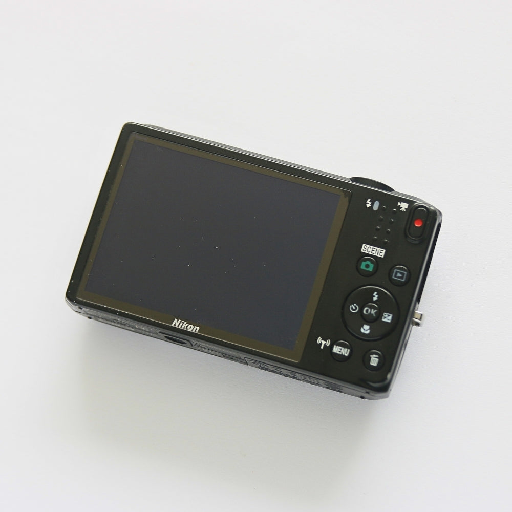 Nikon COOLPIX S6800
