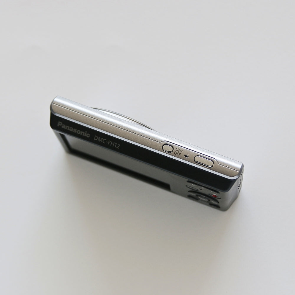 Panasonic LUMIX DMC-FH12