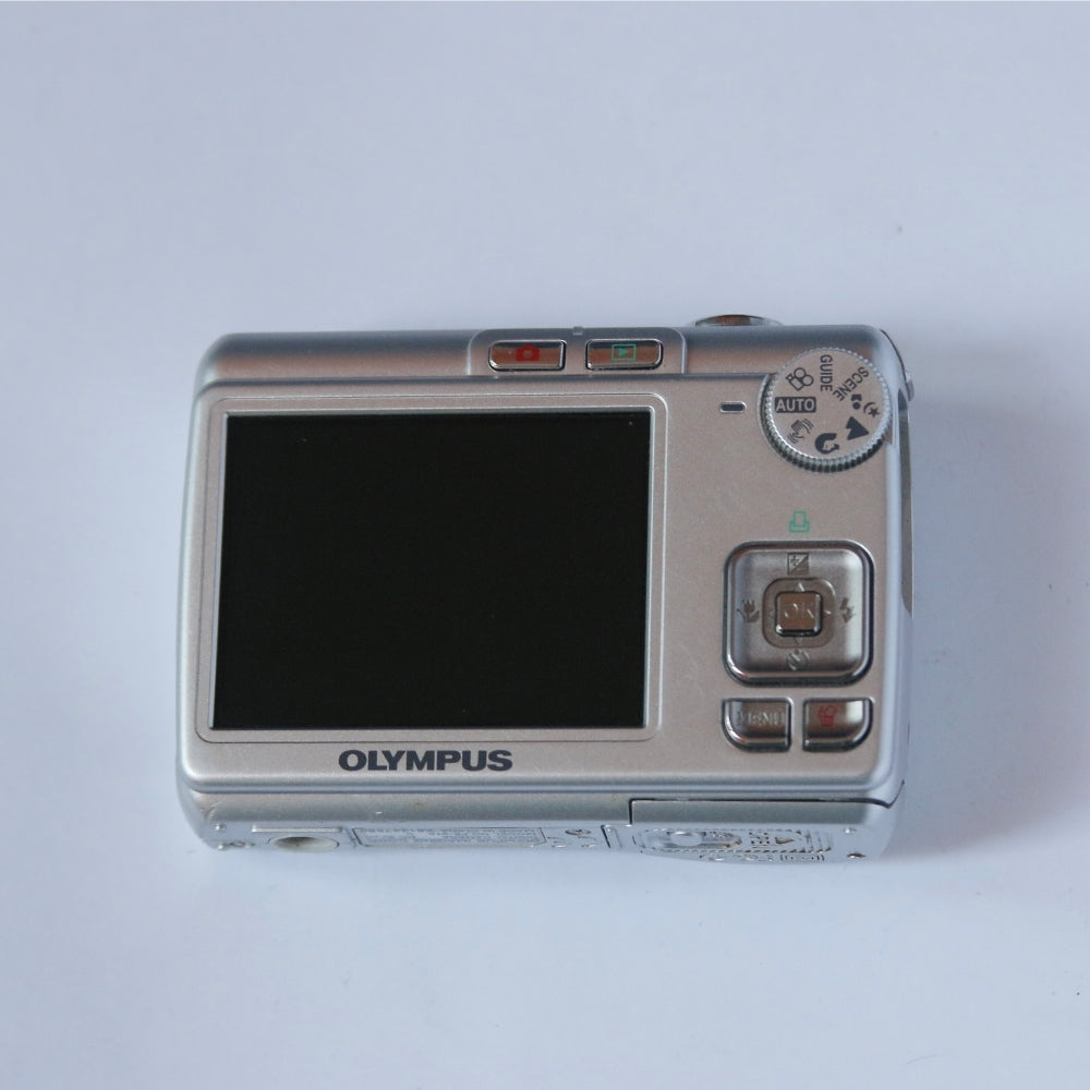 OLYMPUS FE-210