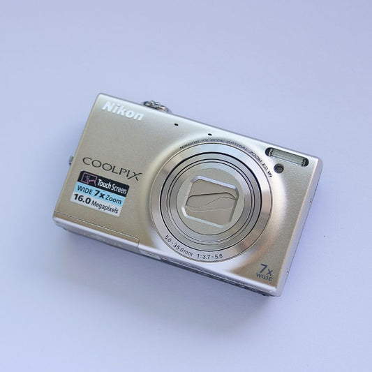 Nikon COOLPIX S6100