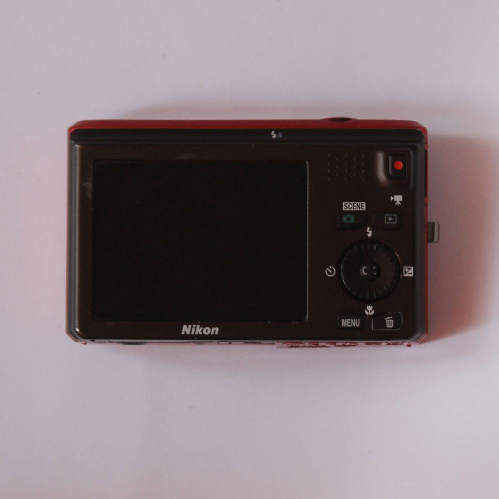 Nikon COOLPIX S6300