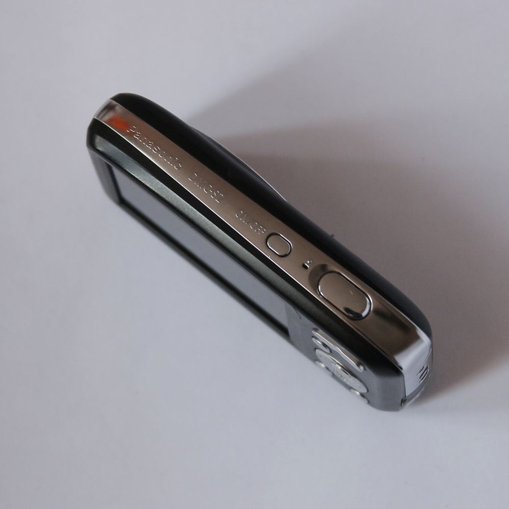 Panasonic LUMIX DMC-S2