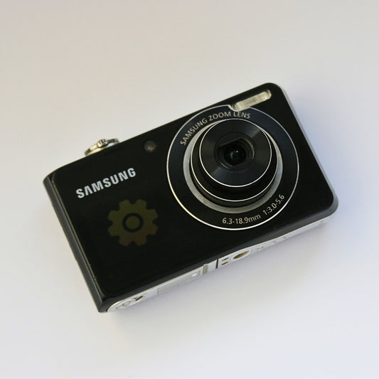 Samsung PL100 Selfie