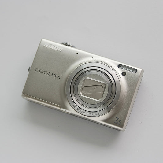 Nikon COOLPIX S6100