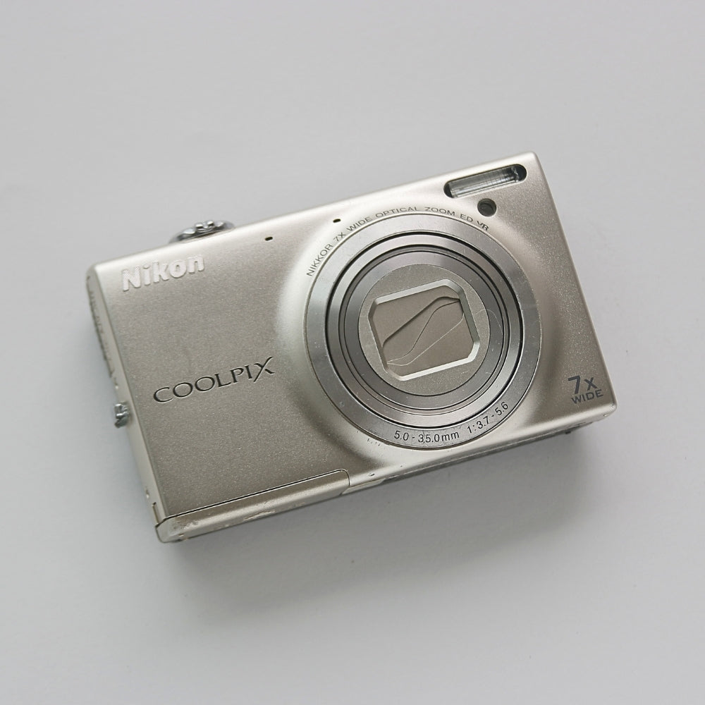 Nikon COOLPIX S6100