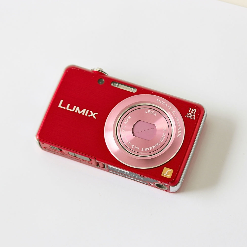 Panasonic LUMIX DMC-FH8