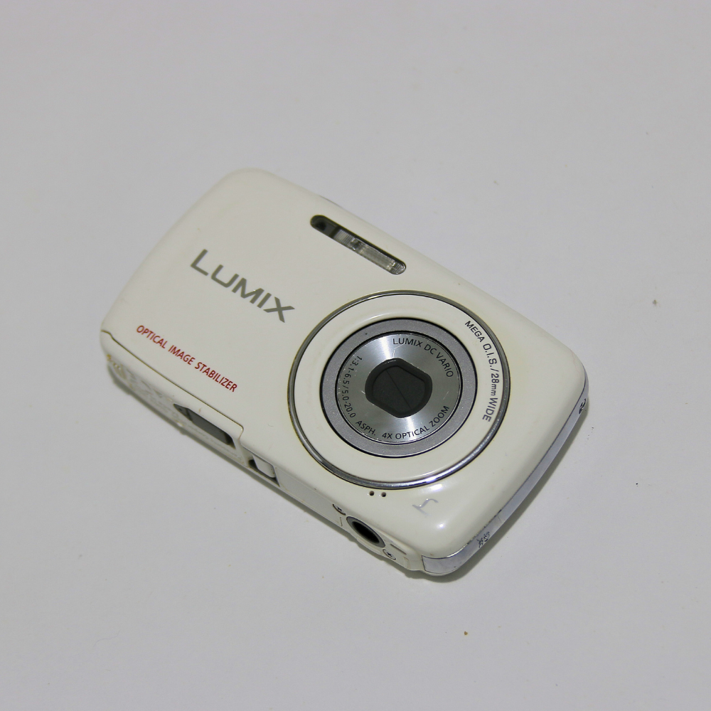 Panasonic LUMIX DMC-S3