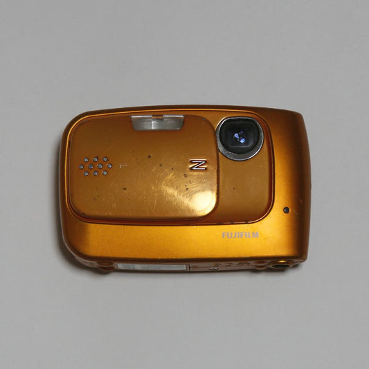 FUJIFILM Z30