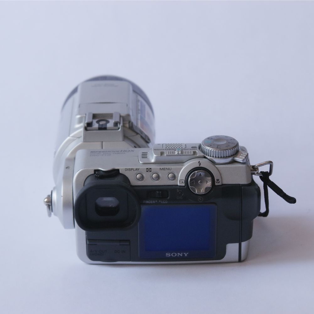 Sony Cyber-shot DSC-F717
