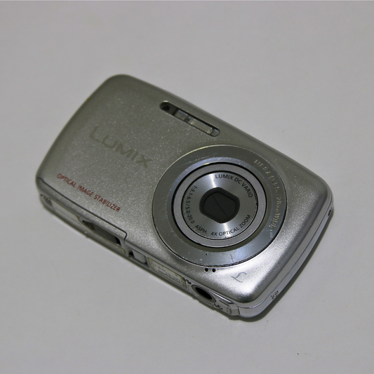 Panasonic LUMIX DMC-S1