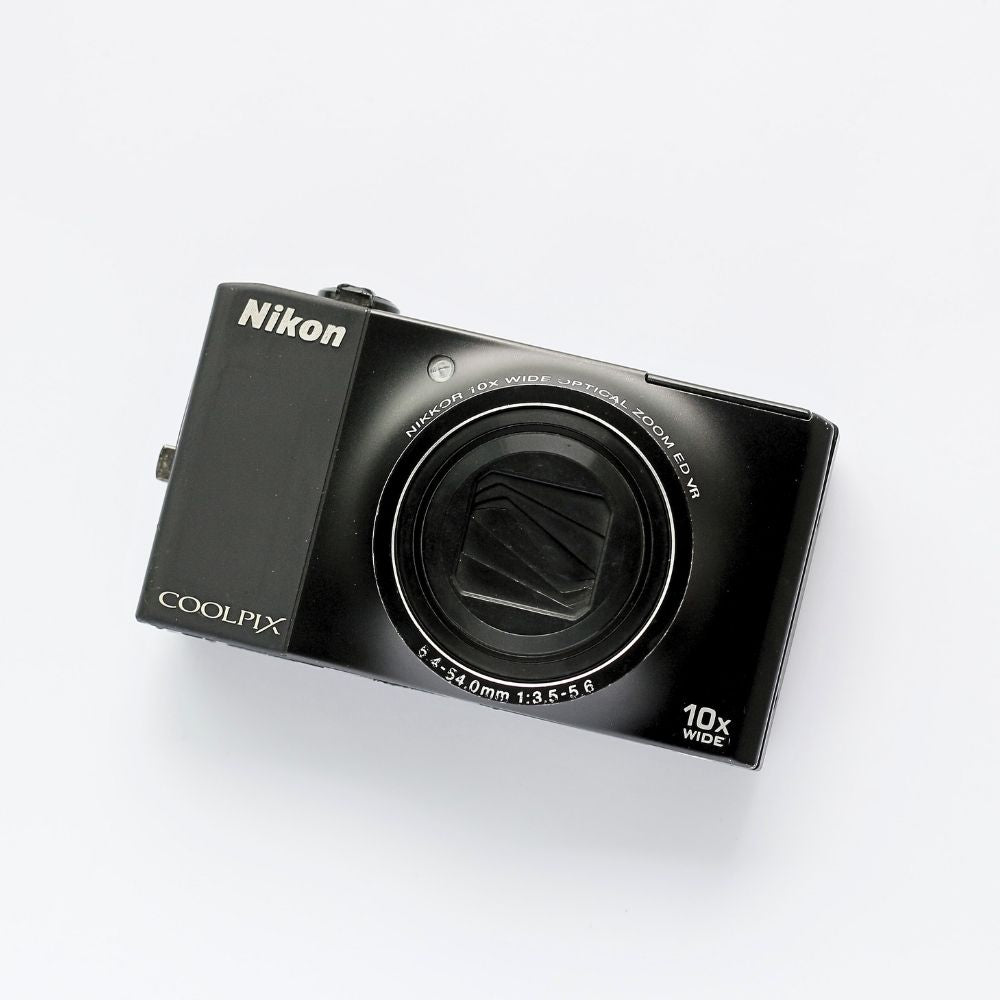 Nikon COOLPIX S8000