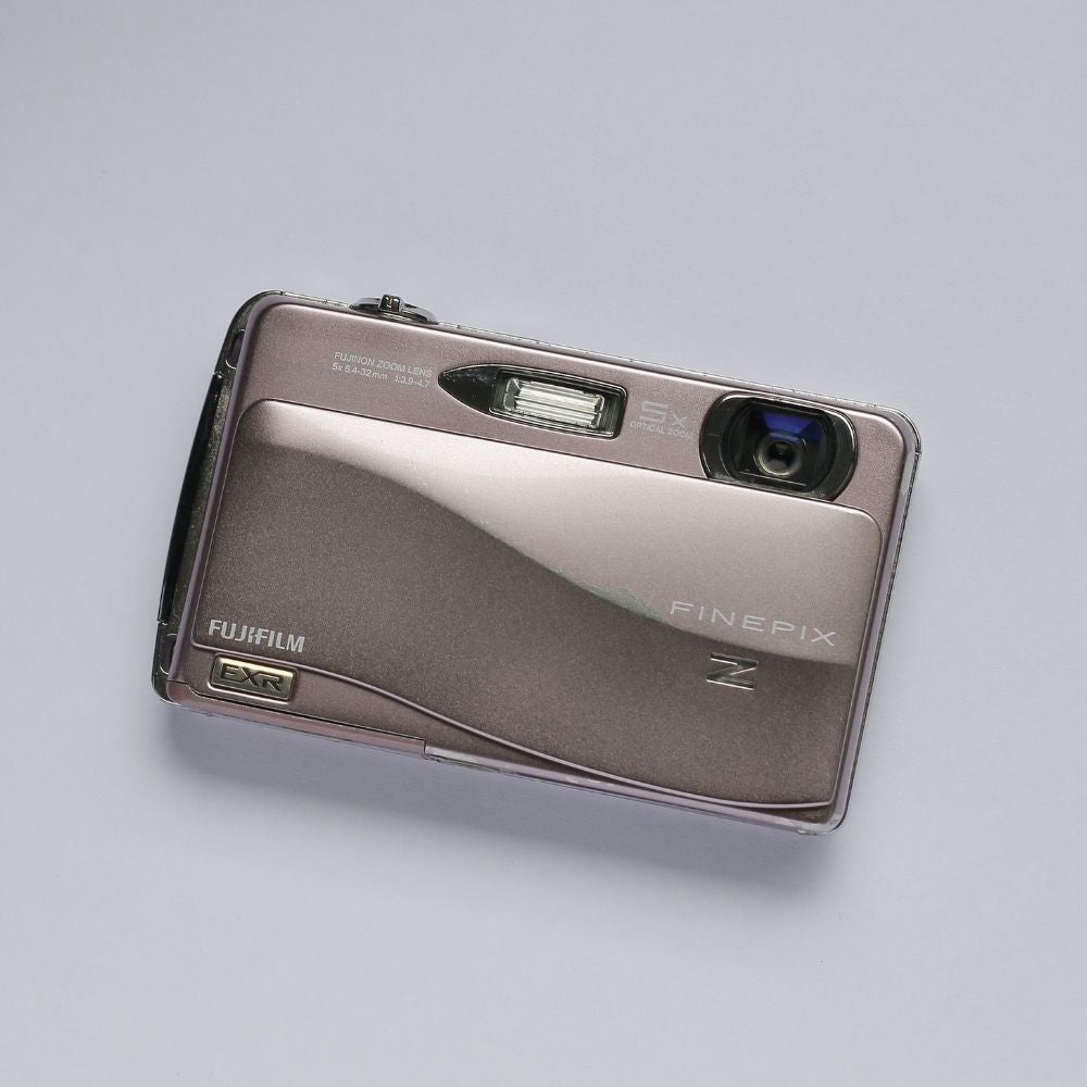 FUJIFILM Z700