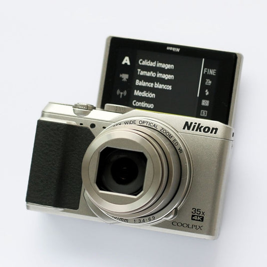 Nikon COOLPIX A900